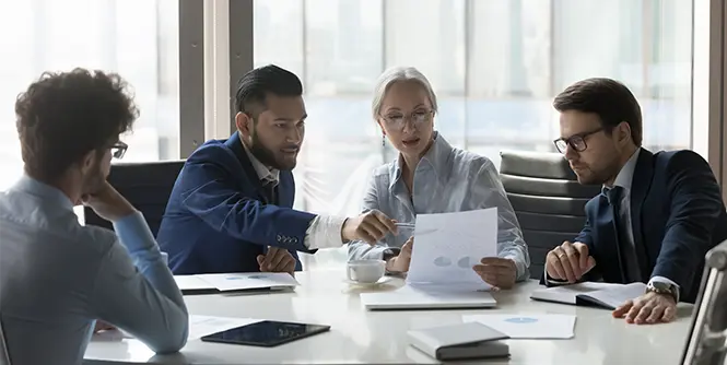 Teams adapting to organizational change with structured change management and improved collaboration